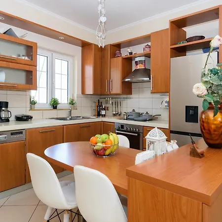 Апартаменти Penthouse In Quiet Neighborhood Near Sandy