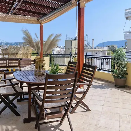 Appartamento Penthouse In Quiet Neighborhood Near Sandy La Canea