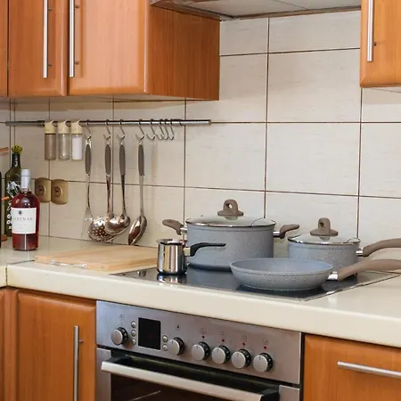 Penthouse In Quiet Neighborhood Near Sandy Chania (Crete)