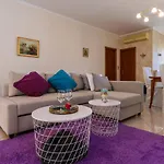 Apartamento Penthouse In Quiet Neighborhood Near Sandy *